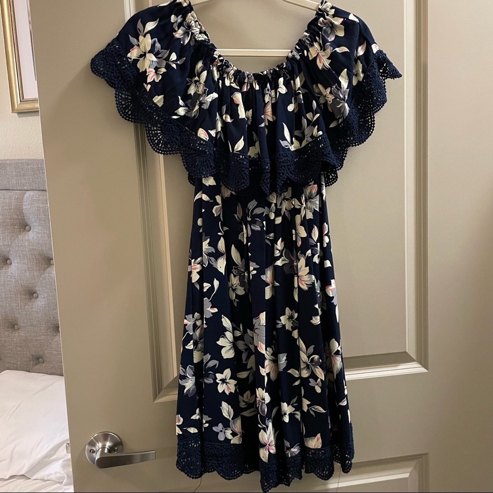 Francesca’s Alya Navy Floral Midi Dress